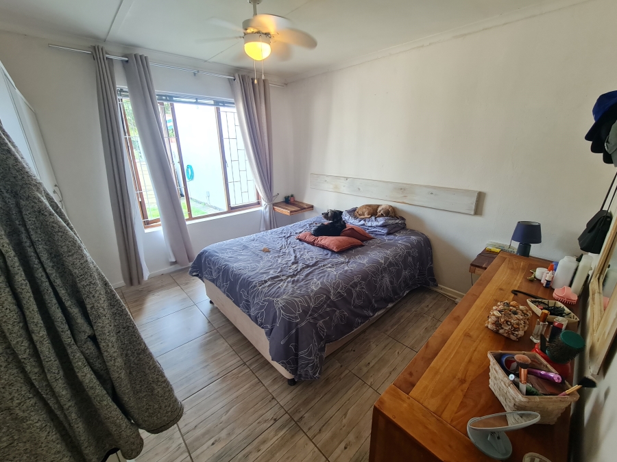 2 Bedroom Property for Sale in Paradise Beach Eastern Cape